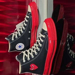 Comme des Garçons PLAY x Converse Chuck 70 High Top – Black/RedSize: Men’s 8.5